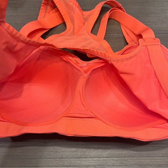 BREAKTHRU HIGH-IMPACT SPORTS BRA - Picture 9 of 11